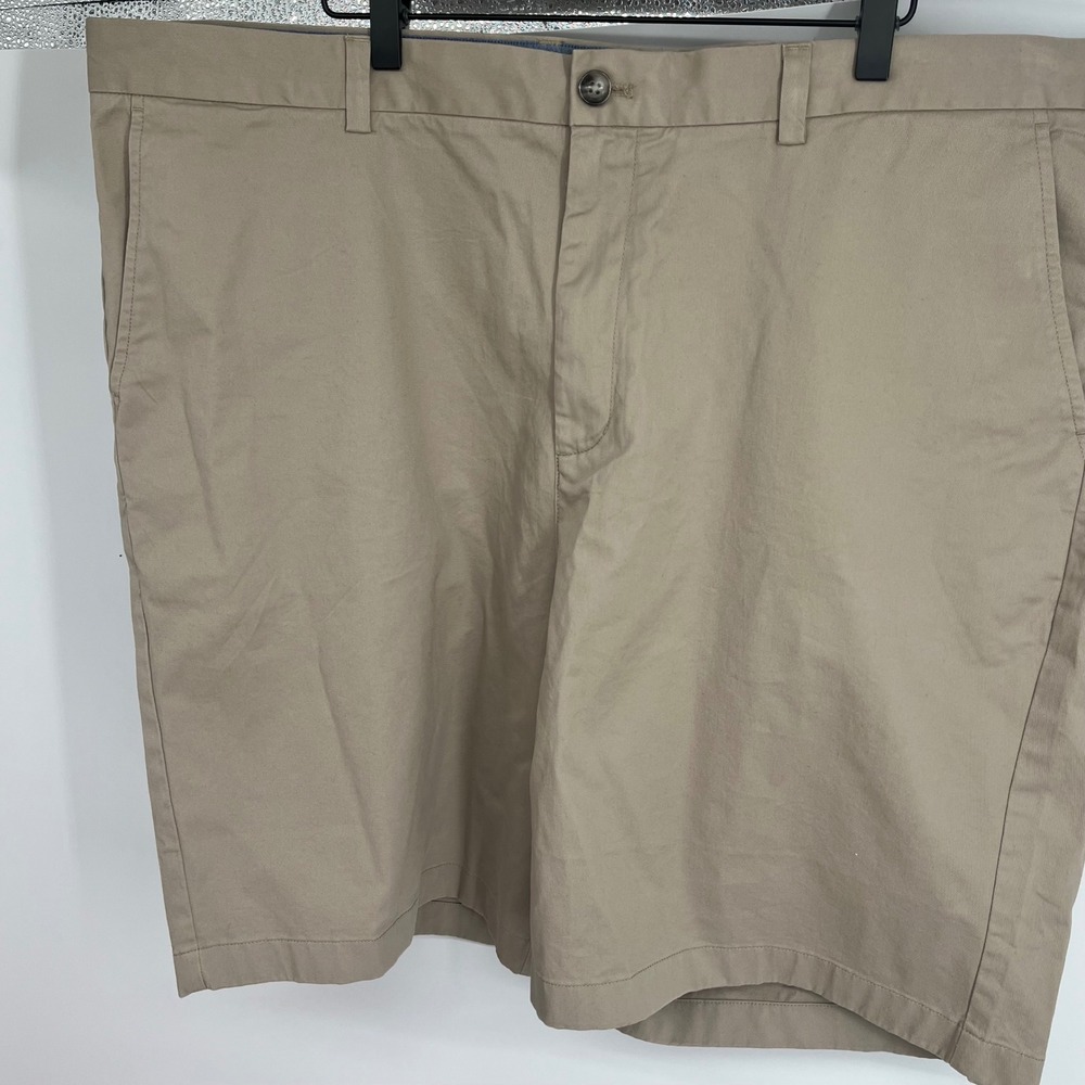 Vineyard‎ Vines Men's Solid Breaker Shorts Khaki 9 Inch Stretch Size 44 - Picture 2 of 10